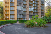 Waikalani Woodlands I in Mililani, HI - Foto de edificio - Building Photo