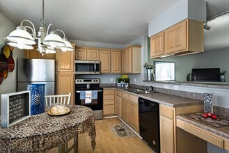 HarborTown Villas in Kansas City, MO - Foto de edificio - Interior Photo