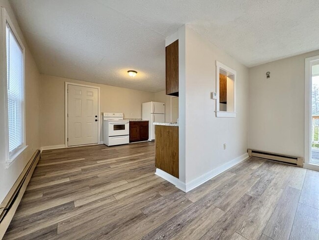 58 School St in Sanford, ME - Building Photo - Building Photo