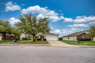 2108 Boyer Dr in Taylor, TX - Building Photo - Building Photo