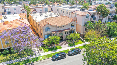 7040 Flight Ave in Los Angeles, CA - Building Photo - Building Photo