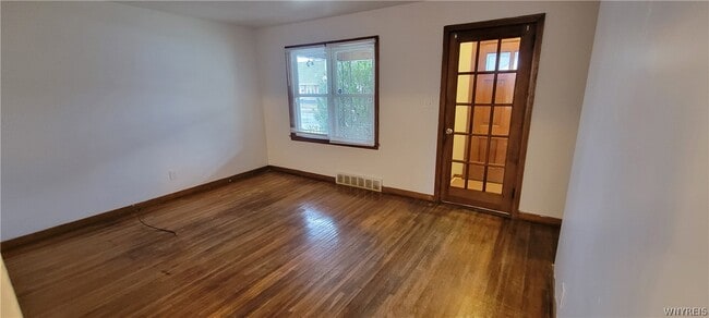 3563 Sherwood Ave in Niagara Falls, NY - Building Photo - Building Photo