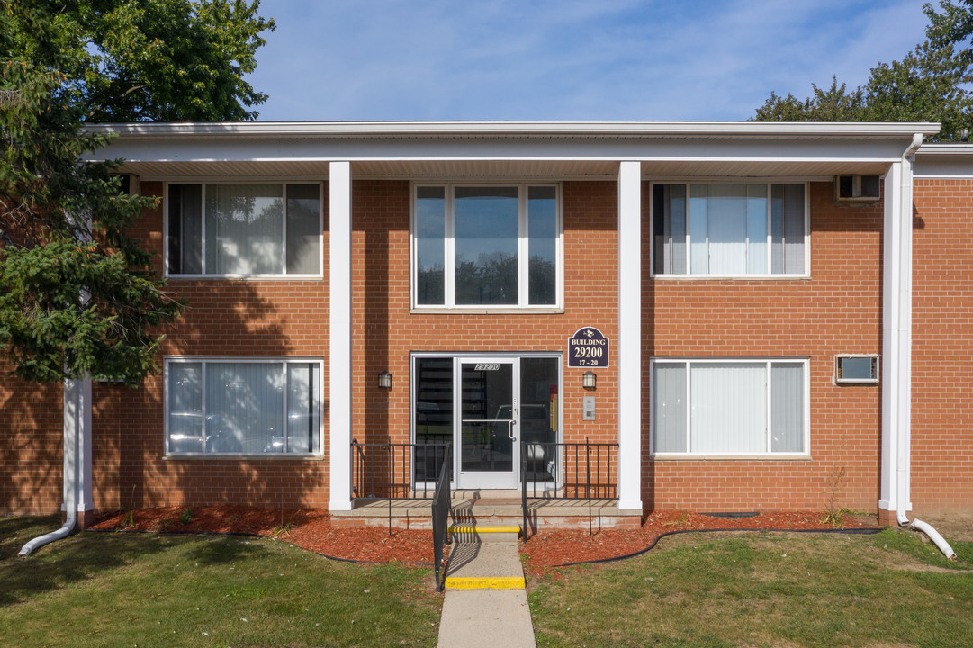 Livonia Apartments in Livonia, MI - Foto de edificio