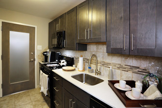 Joshua House in Philadelphia, PA - Foto de edificio - Interior Photo