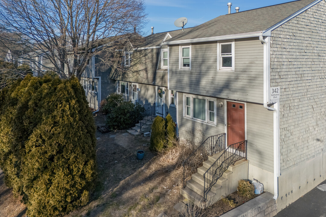 Sintra Heights Condominiums in New Bedford, MA - Building Photo