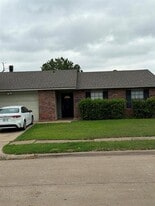 5425 Slay Dr in The Colony, TX - Building Photo