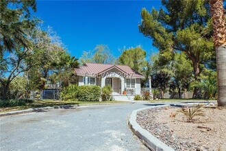 8015 La Cienega St in Las Vegas, NV - Building Photo - Building Photo