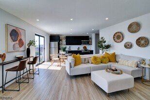 556 Market St in Newark, NJ - Building Photo