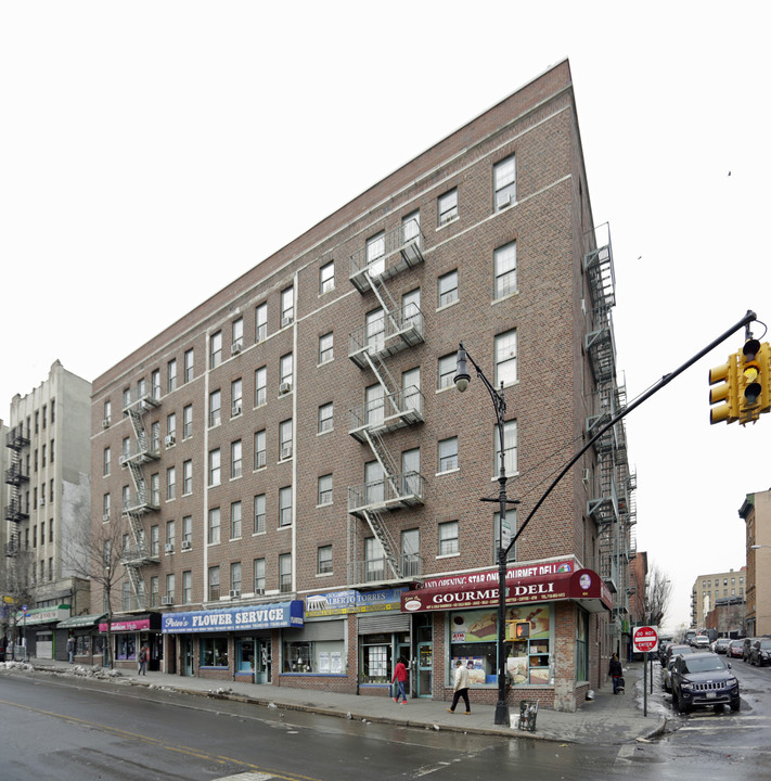 Miltrose Court in Bronx, NY - Foto de edificio