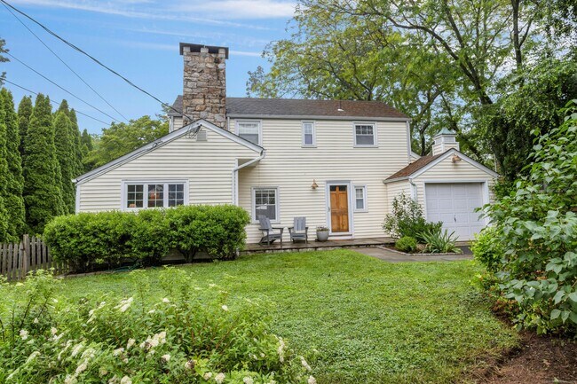 10 Garden City Rd in Darien, CT - Building Photo - Building Photo