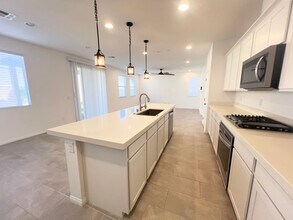 10384 Sadie Blake Ave in Las Vegas, NV - Building Photo - Building Photo