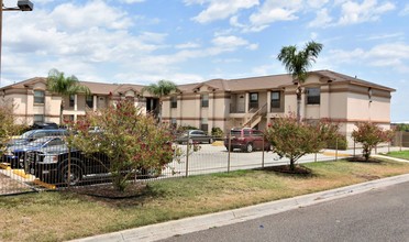 3001 Corpus Christi St in Laredo, TX - Building Photo - Building Photo