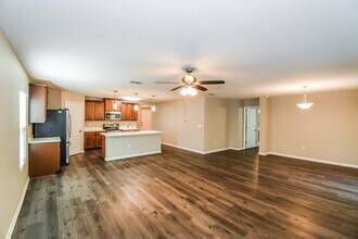 1981 April Oaks Dr, Unit 1313 in Jacksonville, FL - Building Photo - Building Photo