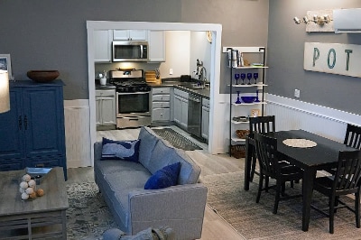 9 May St, Unit Furnished Open-Concept