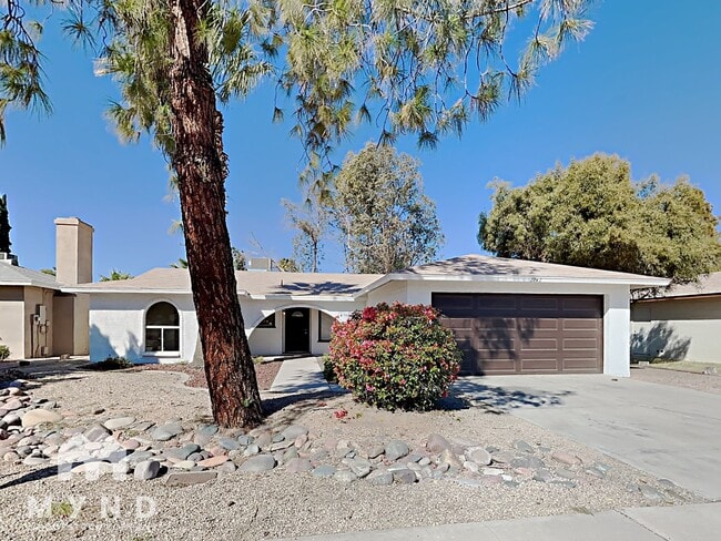 property at 2742 S Las Flores