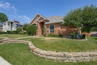 9615 Windy Hollow Dr in Irving, TX - Building Photo - Building Photo