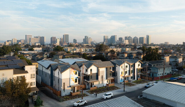 ArtHaus Chestnut in Oakland, CA - Foto de edificio - Building Photo