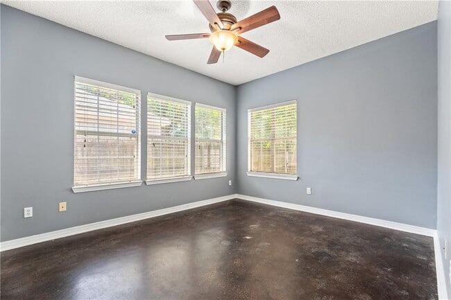1998 Laurel Oak Ct in Mobile, AL - Building Photo - Building Photo