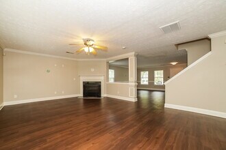 311 Autumn Creek Dr in Dallas, GA - Building Photo - Building Photo