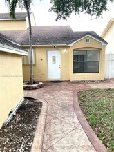 7941 NW 50th St in Lauderhill, FL - Building Photo - Building Photo