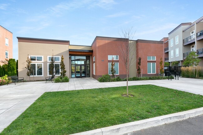 Independence Landing Apartments in Independence, OR - Building Photo - Building Photo