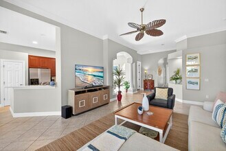 8943 Greenwich Hills Way in Ft. Myers, FL - Building Photo - Building Photo