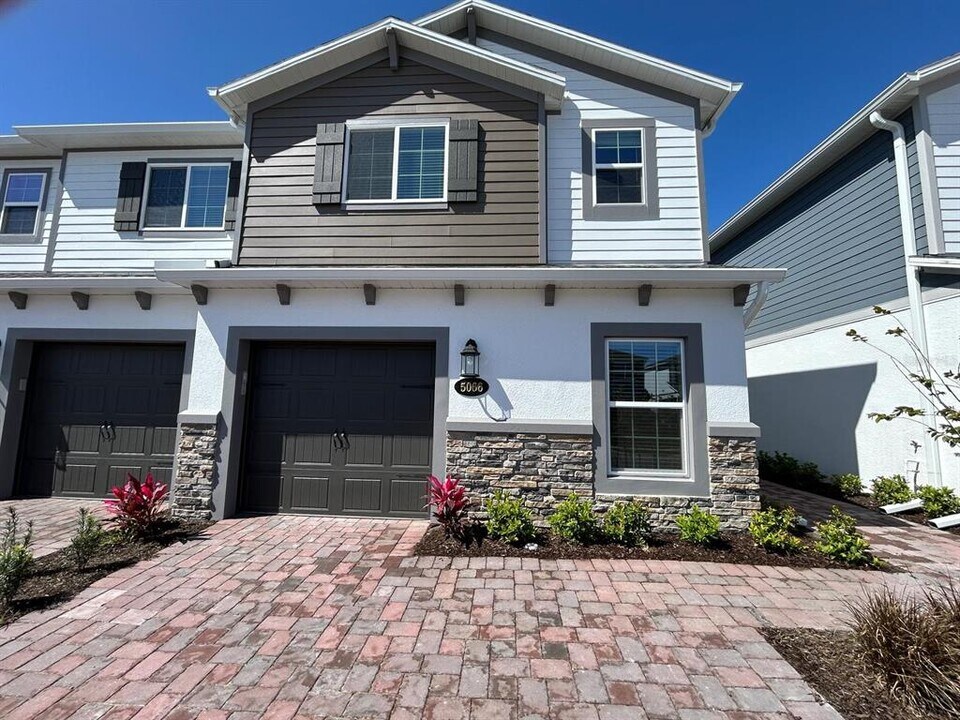 5066 Rain Shadow Dr in St. Cloud, FL - Building Photo
