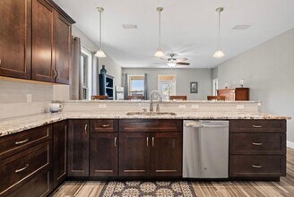 252 Schneider Dr in Fort Walton Beach, FL - Building Photo - Building Photo