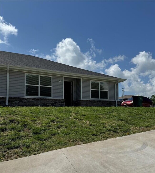 property at 637 Hidden Springs Dr