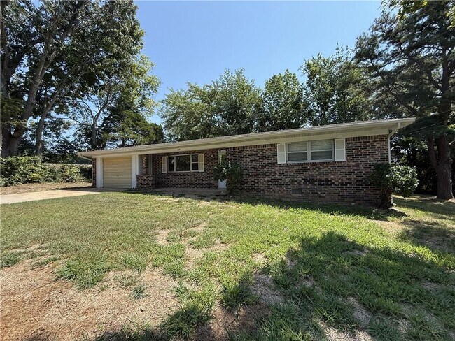 209 Russell Dr in Harrison, AR - Building Photo - Building Photo