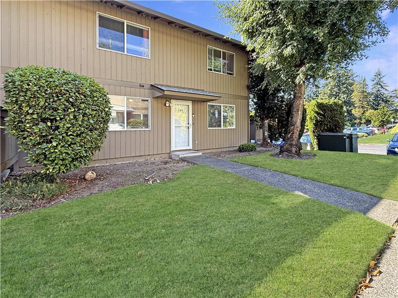 5910 N 15th St in Tacoma, WA - Building Photo