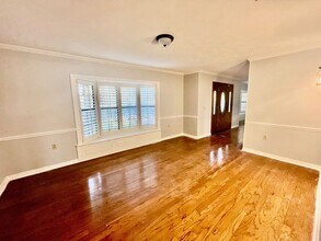37700 Clinton Ave in Dade City, FL - Building Photo - Building Photo