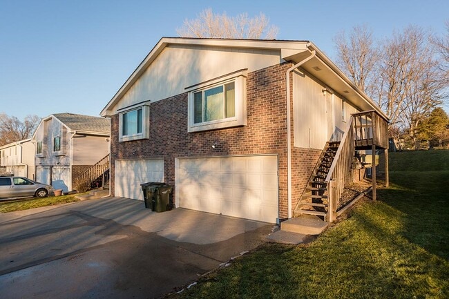 property at 5420 S 32nd St