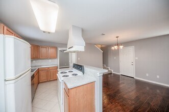 1631 Dove Run in Brookshire, TX - Building Photo - Building Photo