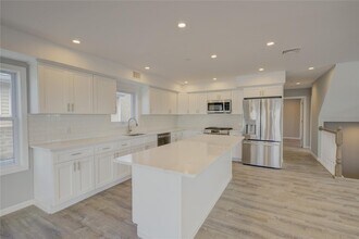58 California St in Long Beach, NY - Building Photo - Building Photo