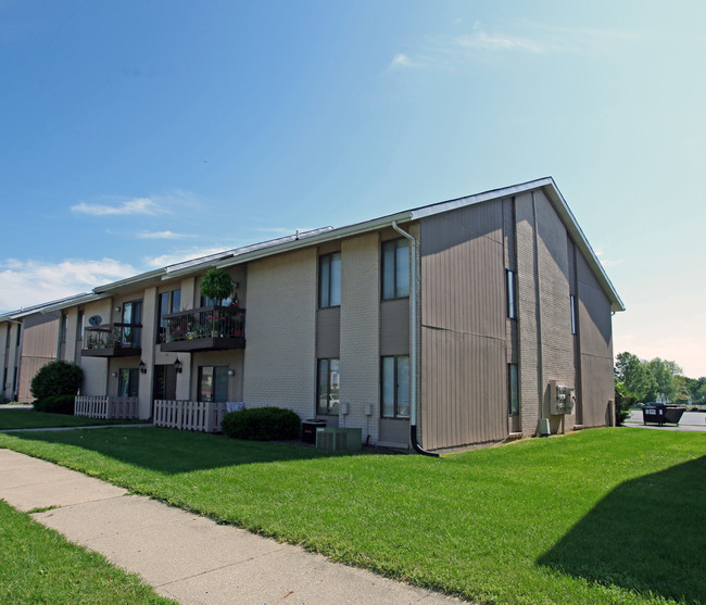 128 E Van Lake Dr in Vandalia, OH - Foto de edificio - Building Photo