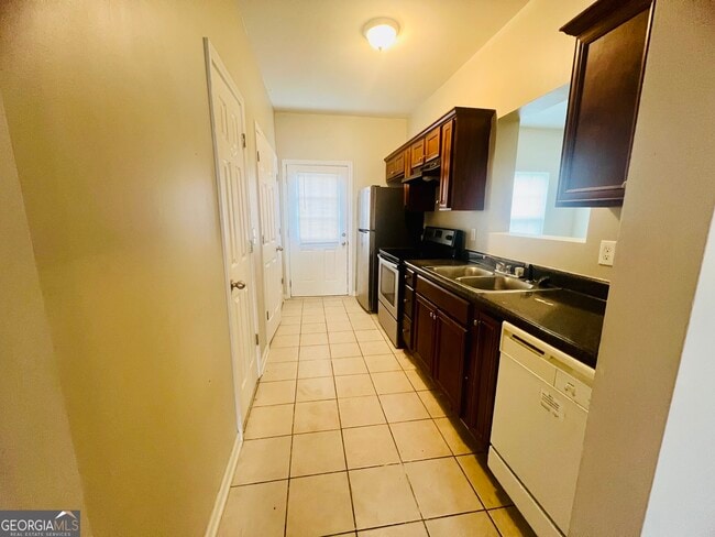 1005 Mill Creek Way in Monroe, GA - Building Photo - Building Photo