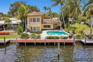 2484 SE 12th St in Pompano Beach, FL - Building Photo