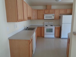 2409 Farrell Dr in Steilacoom, WA - Building Photo - Building Photo