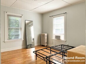 14 Smythe St, Unit #3 in Brookline, MA - Building Photo - Building Photo