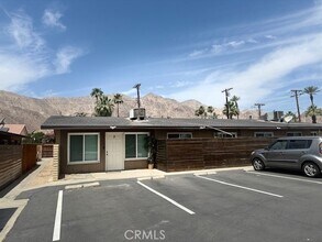 51099 Eisenhower Dr, Unit F in La Quinta, CA - Foto de edificio - Building Photo