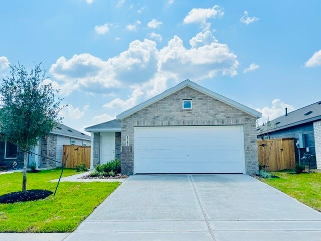 1747 W Stroker Rd in Crosby, TX - Building Photo - Building Photo