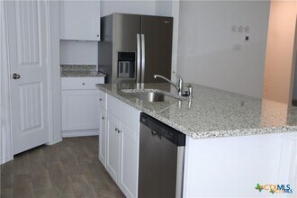 1056 Chachalaca Ct in Seguin, TX - Building Photo - Building Photo