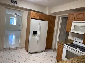 924 Green St in West Palm Beach, FL - Building Photo - Building Photo