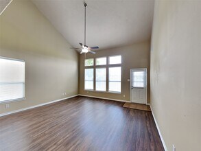 19002 Bressingham Dr in Tomball, TX - Building Photo - Building Photo