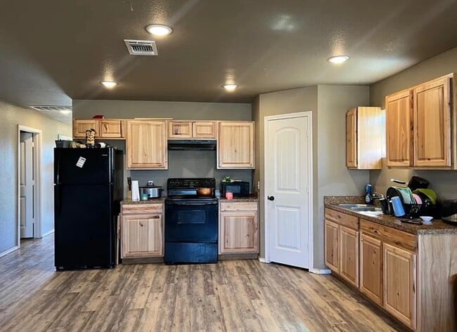 2627 Globe Ave in Lubbock, TX - Building Photo - Building Photo
