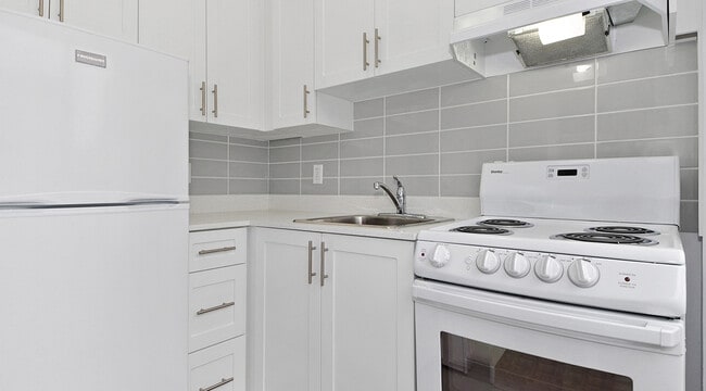 property at 1380 Jervis St