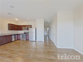 11946 Fuller St in Hampton, GA - Foto de edificio - Building Photo