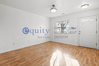 377 E Newsome Park Ln in Salt Lake City, UT - Building Photo - Building Photo