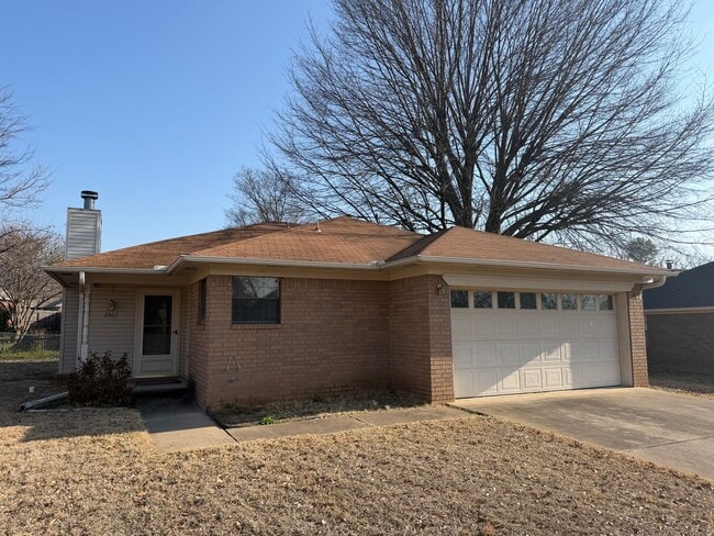 property at 2407 Linda Ct